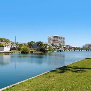 shoreline-towers-townhouse-4-4-d.panamacity-beachhotels.com/